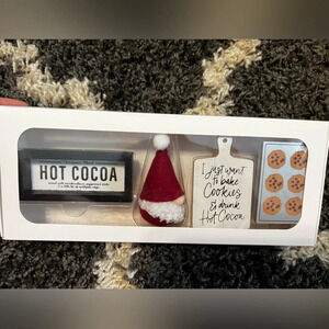 NIB 4 Ct.  Tiered Tray Props - Hot Cocoa